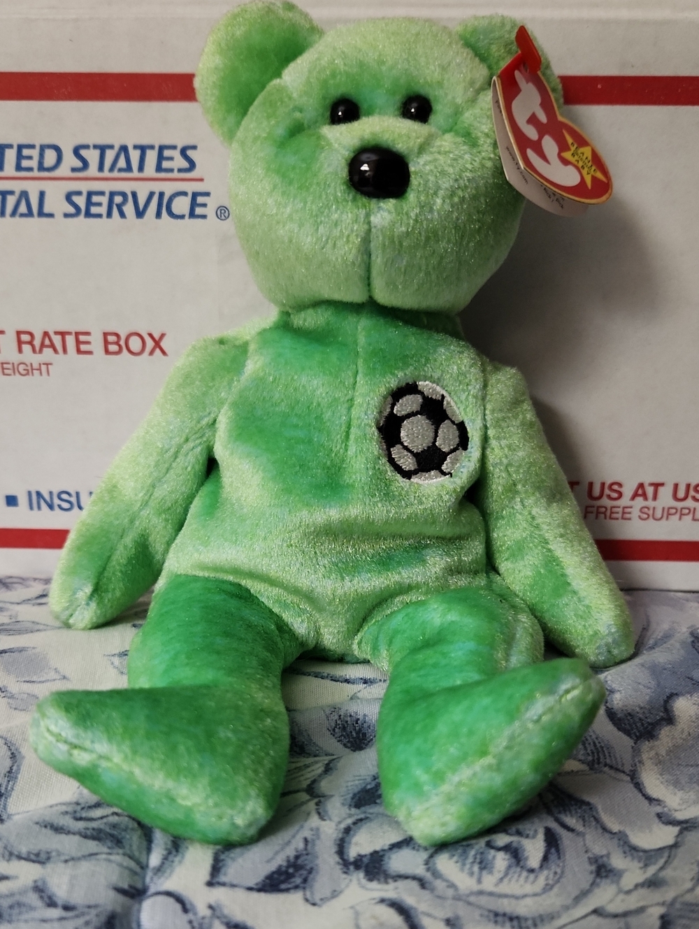 NWT KICKS Vintage Beanie Baby green bear, 1998